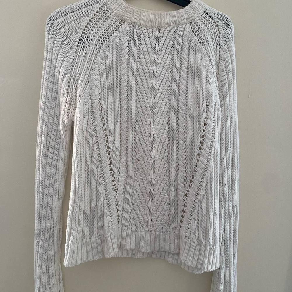 White Zara Knit crewneck. In good condition